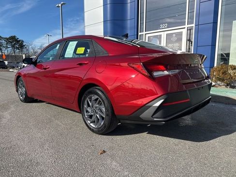 Used 2024 Hyundai Elantra SEL image 8
