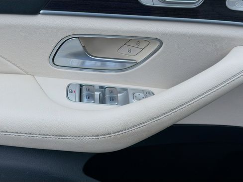 Used 2022 Mercedes-Benz GLE 350 w/ Premium Package image 17