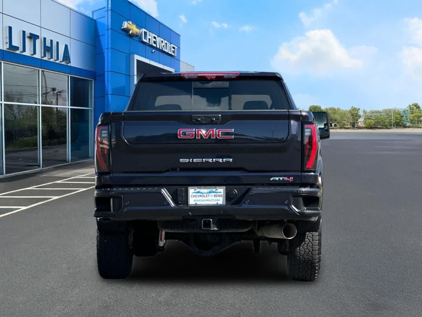 Used 2024 GMC Sierra 3500 AT4 w/ AT4 Premium Plus Package AWD/4WD image 7