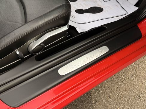 Used 2005 Porsche Boxster S image 21