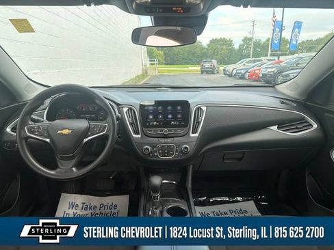 Used 2025 Chevrolet Malibu LT FWD image 9