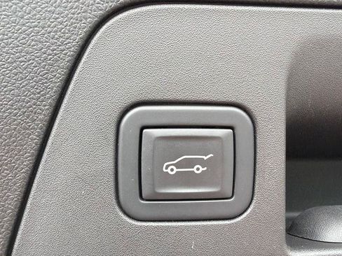 Used 2023 Buick Envision Preferred AWD/4WD image 30