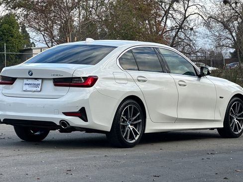 Used 2022 BMW 330e w/ Driving Assistance Package image 5