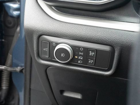 Used 2020 Ford Explorer XLT w/ Equipment Group 202A RWD image 19