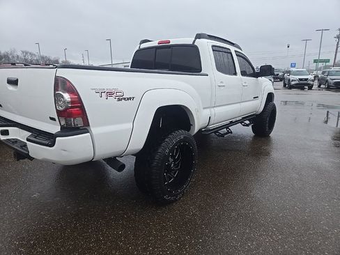 Used 2013 Toyota Tacoma 4x4 Double Cab w/ TRD Sport Pkg image 7