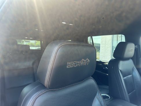 Used 2021 Chevrolet Tahoe High Country RWD image 13