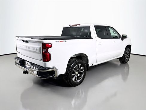 Used 2024 Chevrolet Silverado 1500 LT image 8
