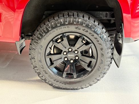 Used 2021 GMC Canyon AT4 AWD/4WD image 4