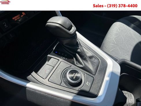 Certified 2021 Toyota RAV4 XLE w/ Convenience Package AWD/4WD image 24
