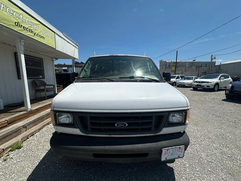 Used 2003 Ford E-150 and Econoline 150 RWD image 7