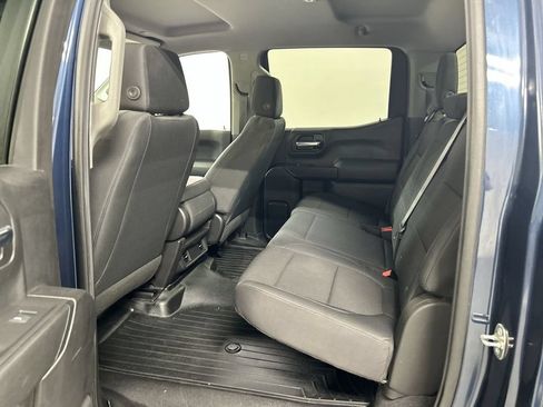 Used 2019 Chevrolet Silverado 1500 Custom w/ Custom Value Package AWD/4WD image 19