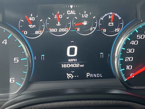 Used 2017 Chevrolet Suburban Premier image 33