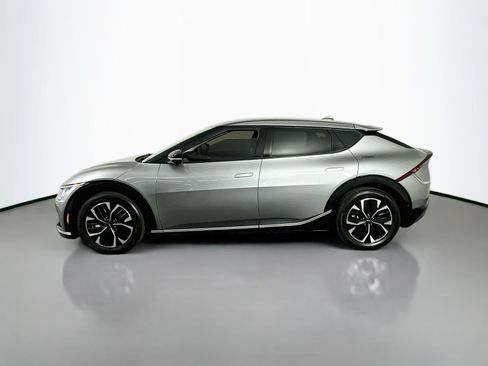 Used 2022 Kia EV6 Wind w/ Wind Technology Package AWD/4WD image 4