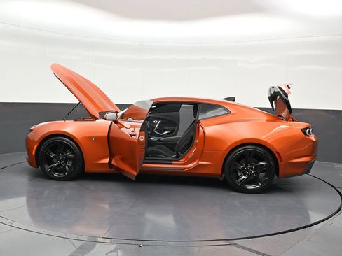 Used 2024 Chevrolet Camaro LT RWD image 33