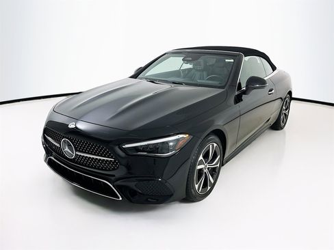 Used 2025 Mercedes-Benz CLE 300 4MATIC Cabriolet image 3