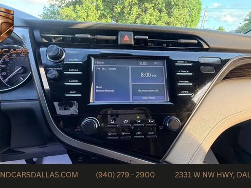 Used 2019 Toyota Camry LE image 10