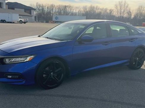 Used 2019 Honda Accord Sport image 4