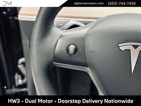 Used 2023 Tesla Model Y Performance AWD/4WD image 31