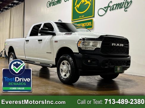 Used 2022 RAM 2500 Tradesman AWD/4WD image 1