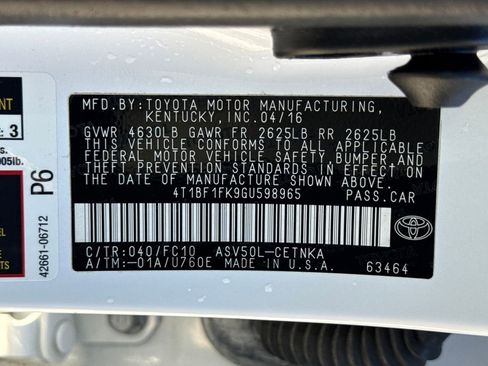 Used 2016 Toyota Camry LE image 30