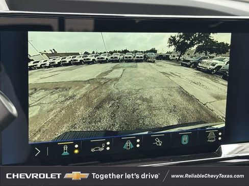 New 2026 Chevrolet Silverado 2500 ZR2 AWD/4WD image 18
