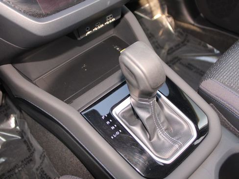 Used 2025 Subaru Forester Premium AWD/4WD image 19