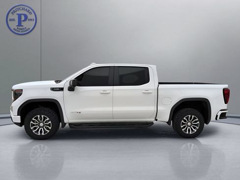 Used 2023 GMC Sierra 1500 AT4 w/ AT4 Premium Package AWD/4WD image 5