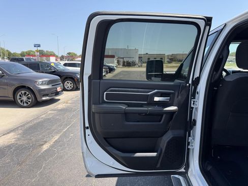 Used 2024 RAM 2500 Big Horn w/ Bed Utility Group image 12
