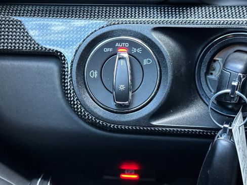 Certified 2016 Porsche 911 R image 31