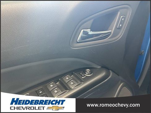 Used 2022 Chevrolet Colorado Z71 AWD/4WD image 11