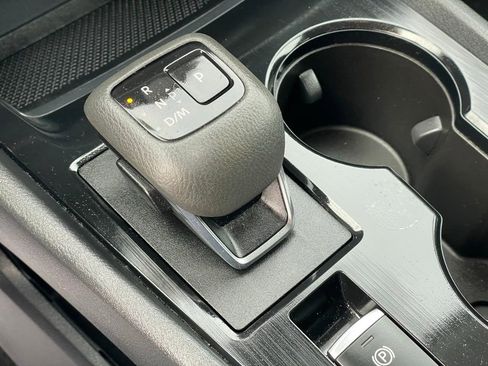 Certified 2025 Nissan Rogue SV image 23