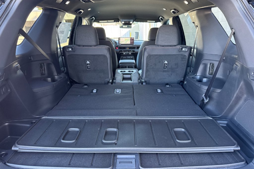 New 2026 Honda Pilot Sport image 18