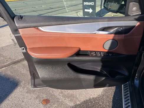 Used 2017 BMW X5 xDrive35i w/ Premium Package image 39