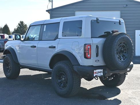 New 2026 Ford Bronco Badlands image 8