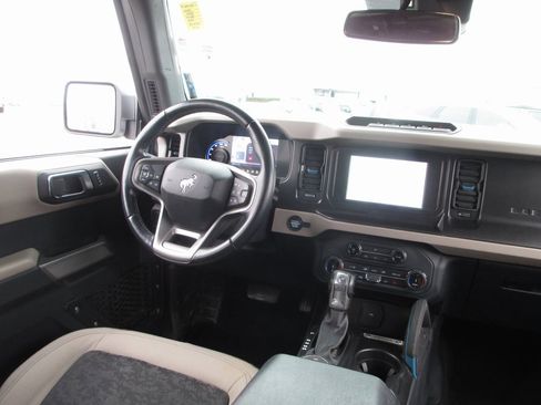 Used 2022 Ford Bronco Wildtrak image 21