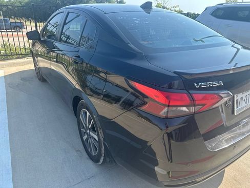Used 2020 Nissan Versa SV FWD image 14