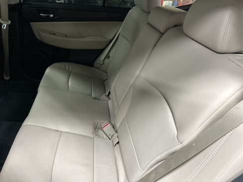 Used 2019 Subaru Outback 2.5i Limited AWD/4WD image 32