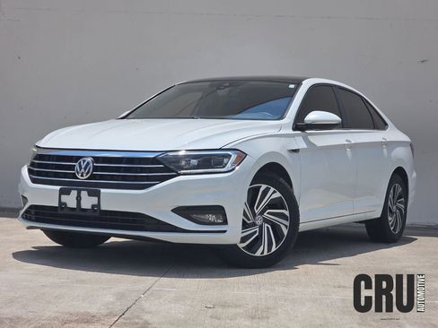 Used 2020 Volkswagen Jetta SEL Premium image 1