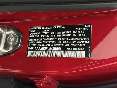 Certified 2024 Porsche Macan image 62