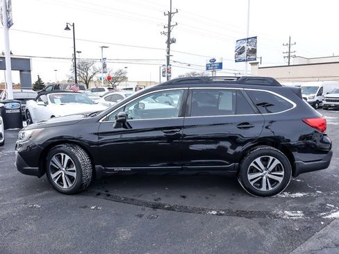 Used 2018 Subaru Outback 3.6R Limited image 3