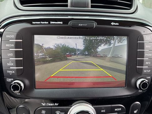 Used 2017 Kia Soul ! w/ Tech Package FWD image 28