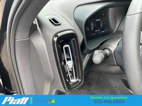 Used 2023 Volvo C40 P8 Recharge Ultimate AWD/4WD image 27