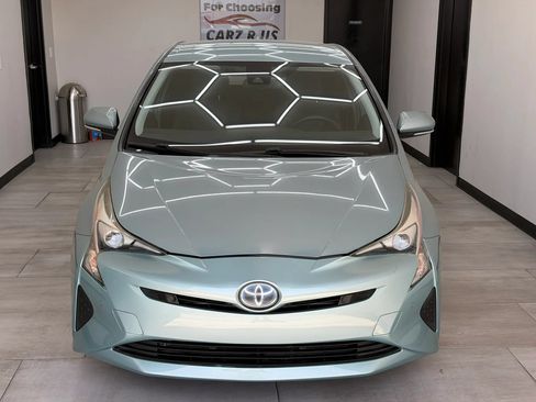 Used 2017 Toyota Prius Two w/ Prius Two Safety Plus Package FWD image 13