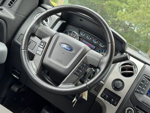 Used 2013 Ford F150 XLT w/ Luxury Equipment Group image 16
