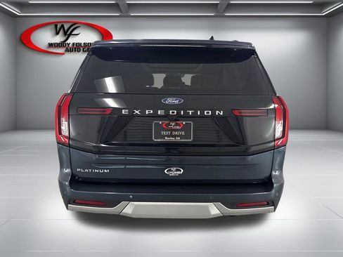 Used 2025 Ford Expedition Platinum w/ Driver's Package AWD/4WD image 7