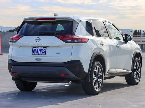 Used 2023 Nissan Rogue SV image 8
