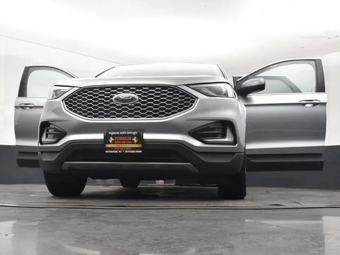 Used 2024 Ford Edge SEL AWD/4WD image 11