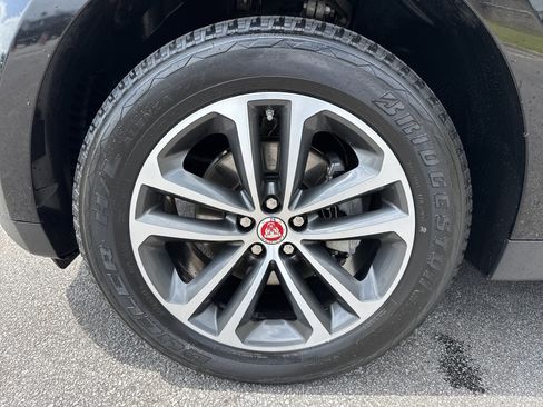Used 2019 Jaguar F-PACE Premium AWD/4WD image 13