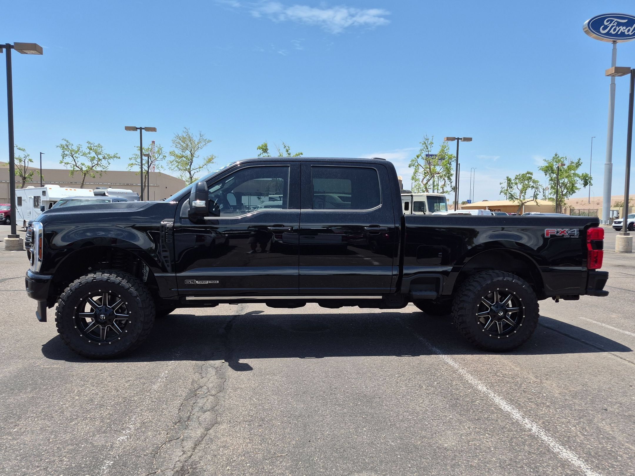 New 2025 Ford F350 Platinum w/ FX4 Off-Road Package AWD/4WD image 6