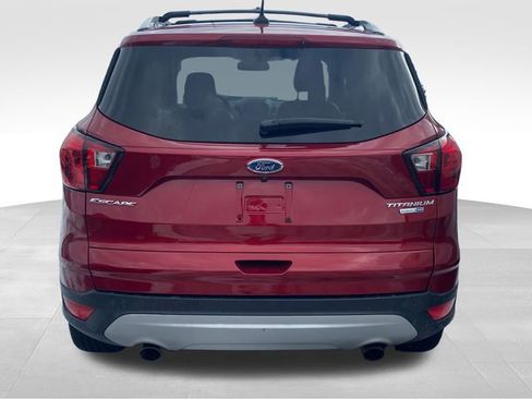 Used 2019 Ford Escape Titanium image 10